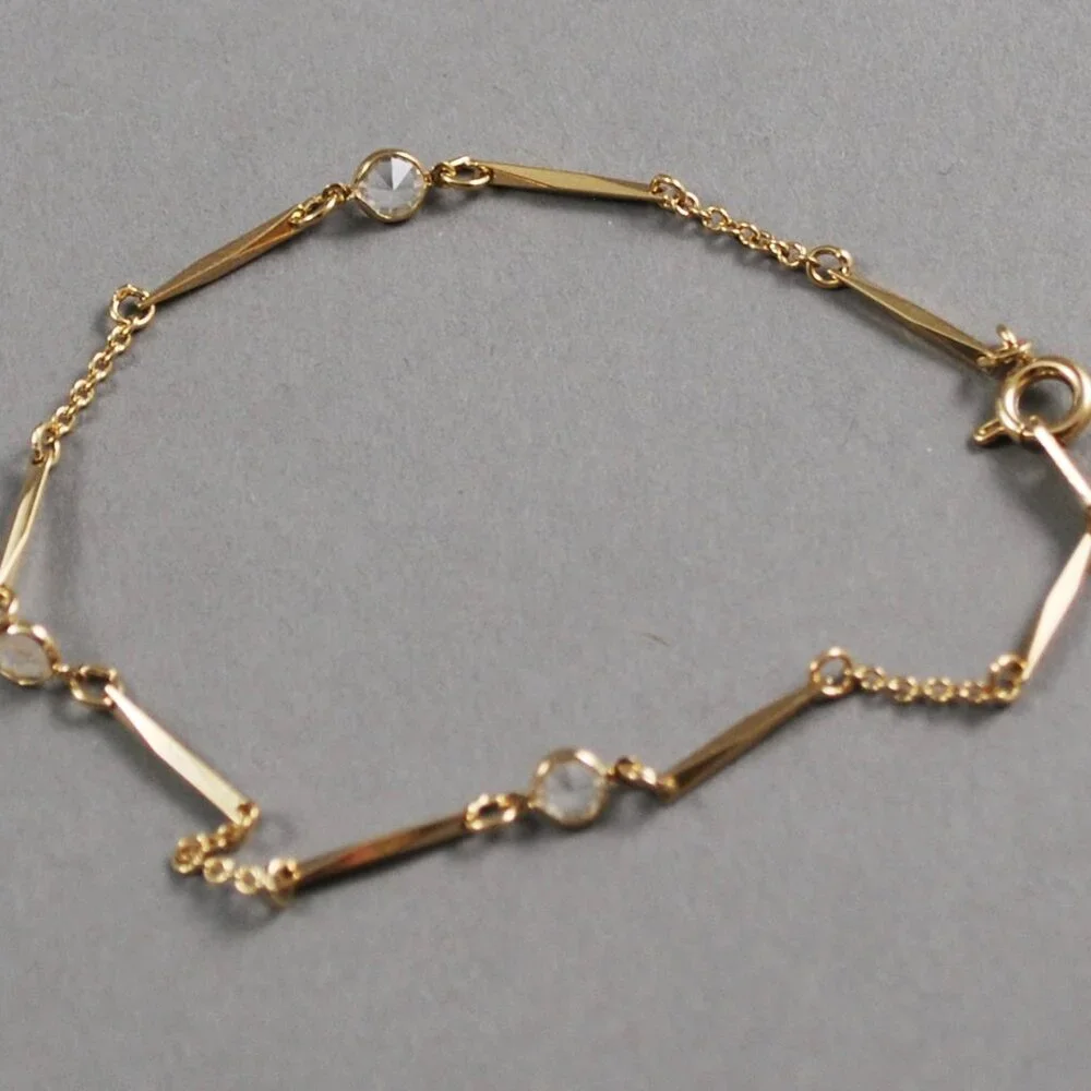 1984 Avon Simulated Diamond Accent in Goldtone Necklace and Bracelet Set - Picture 6 of 9
